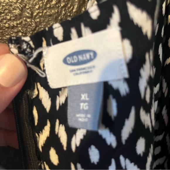 Black and White Pattern Print Swing Dress, Size XL, Fray Strap - See photo - Picture 8 of 9